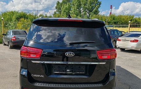KIA Carnival III, 2018 год, 2 699 000 рублей, 6 фотография