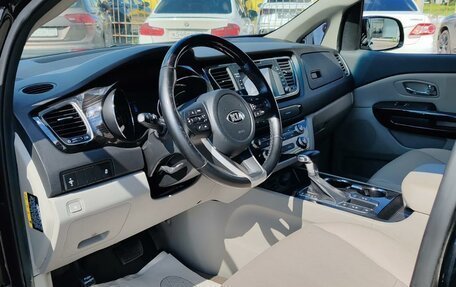 KIA Carnival III, 2018 год, 2 699 000 рублей, 8 фотография