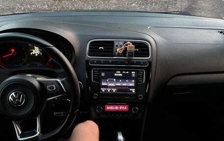 Volkswagen Polo VI (EU Market), 2018 год, 1 200 000 рублей, 10 фотография