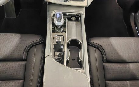 Volvo XC90 II рестайлинг, 2024 год, 11 950 000 рублей, 25 фотография