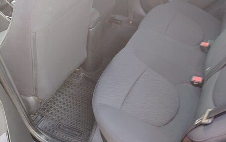 Hyundai Solaris II рестайлинг, 2011 год, 700 000 рублей, 8 фотография