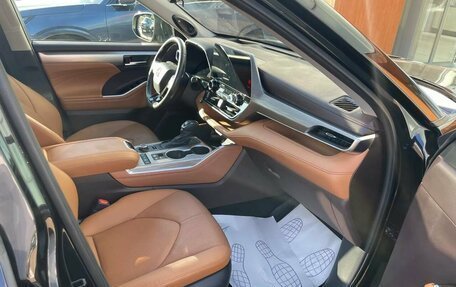 Toyota Highlander, 2025 год, 5 200 000 рублей, 7 фотография