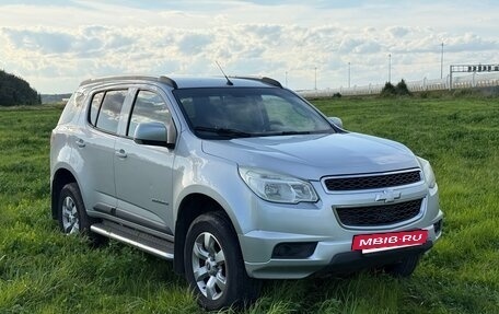 Chevrolet TrailBlazer II, 2013 год, 1 100 000 рублей, 3 фотография