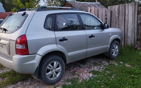 Hyundai Tucson III, 2008 год, 490 000 рублей, 2 фотография