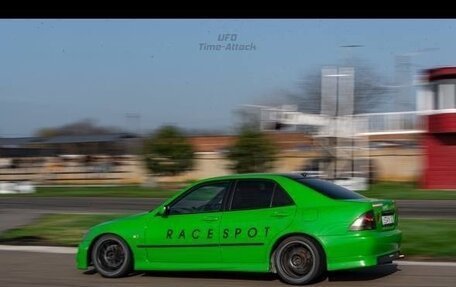 Toyota Altezza, 2000 год, 950 000 рублей, 3 фотография