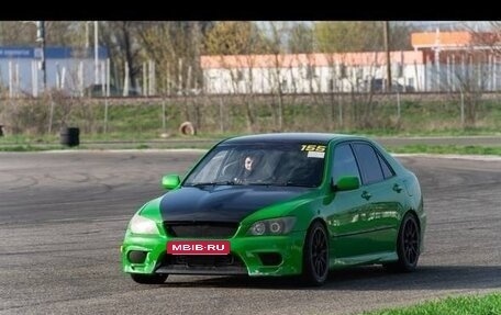 Toyota Altezza, 2000 год, 950 000 рублей, 6 фотография