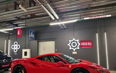 Ferrari F8, 2021 год, 22 000 000 рублей, 2 фотография