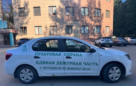 Renault Logan II, 2015 год, 400 000 рублей, 3 фотография