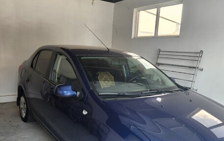 Renault Logan II, 2017 год, 650 000 рублей, 2 фотография