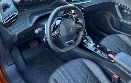 Peugeot 2008 II, 2021 год, 2 099 000 рублей, 8 фотография