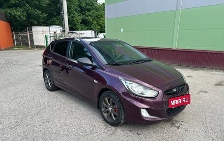Hyundai Solaris II рестайлинг, 2012 год, 520 000 рублей, 4 фотография