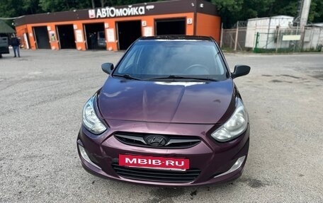 Hyundai Solaris II рестайлинг, 2012 год, 520 000 рублей, 3 фотография