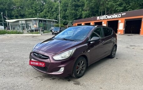 Hyundai Solaris II рестайлинг, 2012 год, 520 000 рублей, 10 фотография