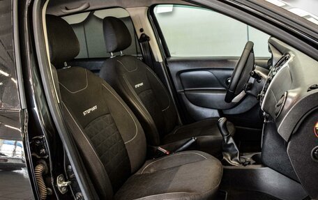 Renault Sandero II рестайлинг, 2018 год, 1 040 000 рублей, 8 фотография