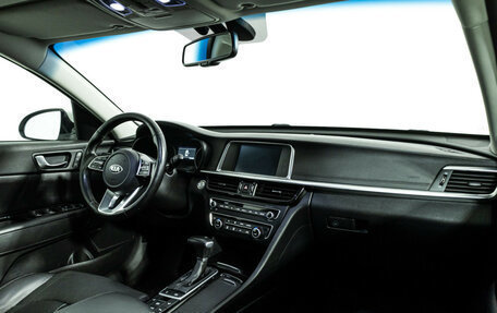 KIA Optima IV, 2018 год, 1 649 777 рублей, 10 фотография