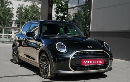 MINI Hatch, 2024 год, 4 200 000 рублей, 4 фотография