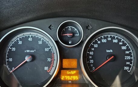 Opel Zafira B, 2011 год, 499 000 рублей, 10 фотография