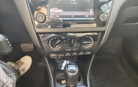 Skoda Rapid I, 2018 год, 1 650 000 рублей, 9 фотография