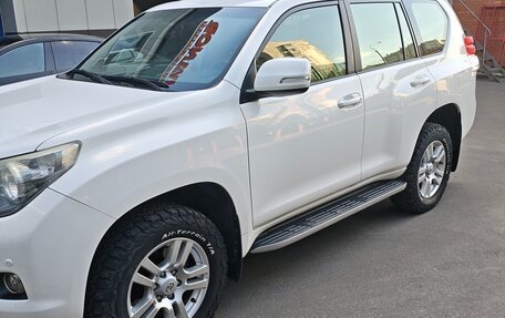 Toyota Land Cruiser Prado 150 рестайлинг 2, 2011 год, 3 320 000 рублей, 3 фотография