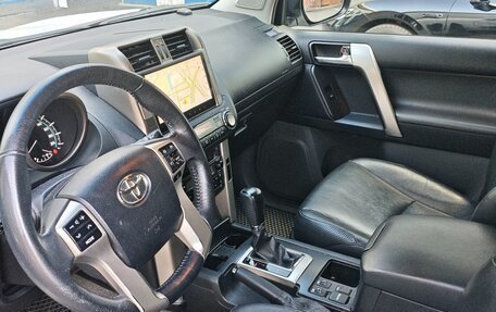 Toyota Land Cruiser Prado 150 рестайлинг 2, 2011 год, 3 320 000 рублей, 11 фотография