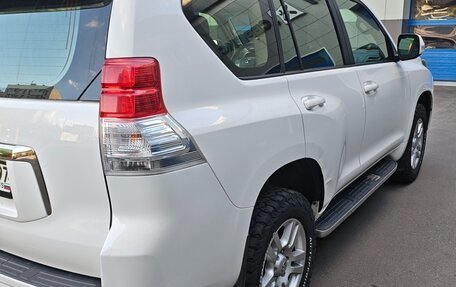 Toyota Land Cruiser Prado 150 рестайлинг 2, 2011 год, 3 320 000 рублей, 7 фотография