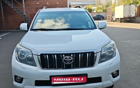Toyota Land Cruiser Prado 150 рестайлинг 2, 2011 год, 3 320 000 рублей, 2 фотография