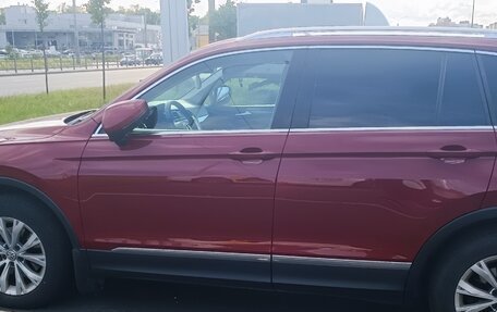 Volkswagen Tiguan II, 2017 год, 2 350 000 рублей, 3 фотография