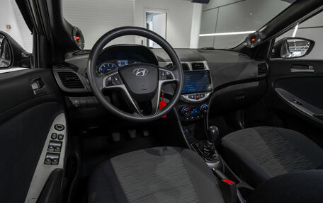 Hyundai Solaris II рестайлинг, 2015 год, 875 000 рублей, 7 фотография
