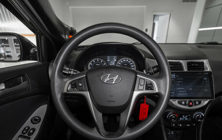 Hyundai Solaris II рестайлинг, 2015 год, 875 000 рублей, 10 фотография