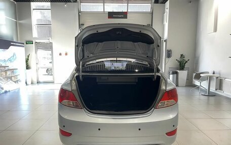 Hyundai Solaris II рестайлинг, 2011 год, 800 000 рублей, 7 фотография