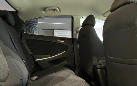 Hyundai Solaris II рестайлинг, 2011 год, 800 000 рублей, 12 фотография