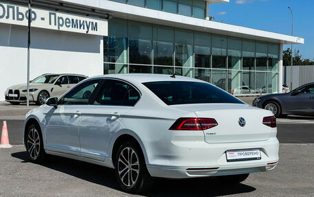 Volkswagen Passat B8 рестайлинг, 2019 год, 2 197 000 рублей, 8 фотография