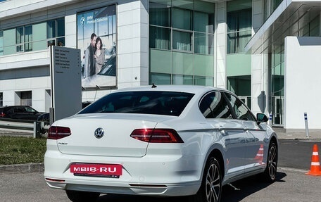 Volkswagen Passat B8 рестайлинг, 2019 год, 2 197 000 рублей, 6 фотография