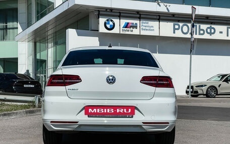 Volkswagen Passat B8 рестайлинг, 2019 год, 2 197 000 рублей, 7 фотография