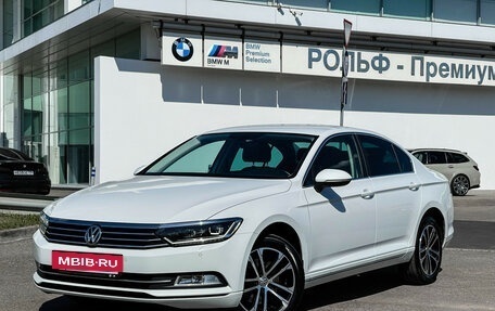 Volkswagen Passat B8 рестайлинг, 2019 год, 2 197 000 рублей, 2 фотография