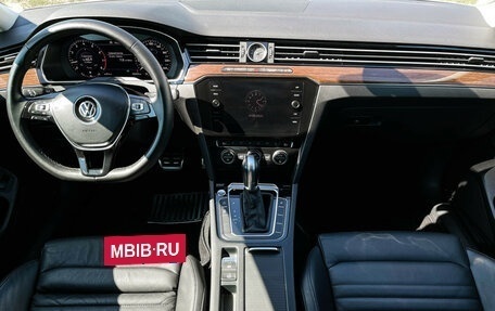 Volkswagen Passat B8 рестайлинг, 2019 год, 2 197 000 рублей, 13 фотография