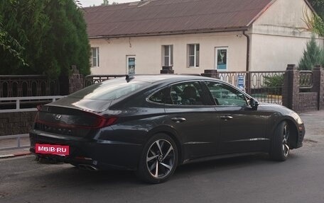 Hyundai Sonata VIII, 2021 год, 2 650 000 рублей, 2 фотография