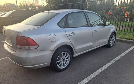 Volkswagen Polo VI (EU Market), 2011 год, 349 000 рублей, 2 фотография