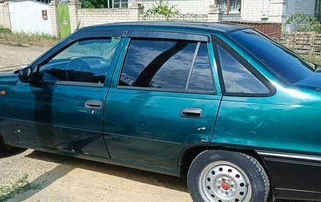 Daewoo Nexia I рестайлинг, 1999 год, 160 000 рублей, 3 фотография