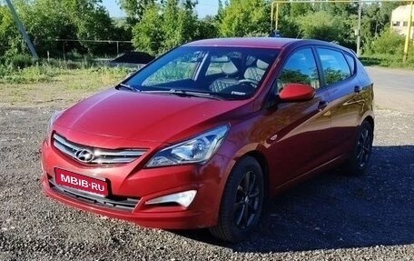 Hyundai Solaris II рестайлинг, 2016 год, 1 500 000 рублей, 1 фотография