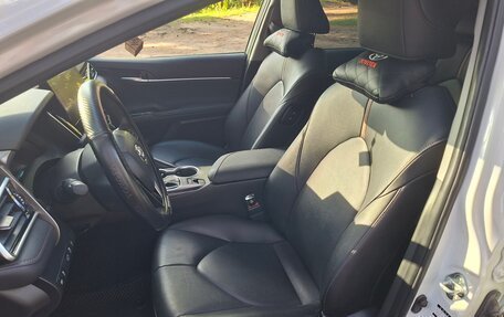 Toyota Camry, 2023 год, 4 650 000 рублей, 10 фотография