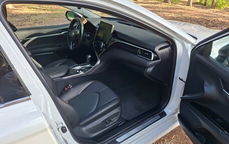 Toyota Camry, 2023 год, 4 650 000 рублей, 9 фотография