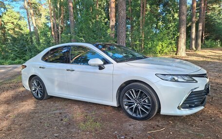 Toyota Camry, 2023 год, 4 650 000 рублей, 3 фотография