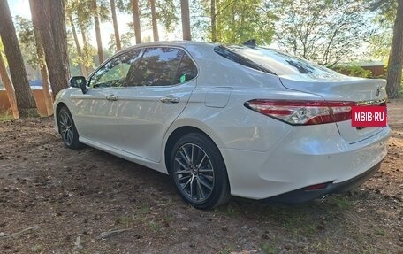 Toyota Camry, 2023 год, 4 650 000 рублей, 5 фотография