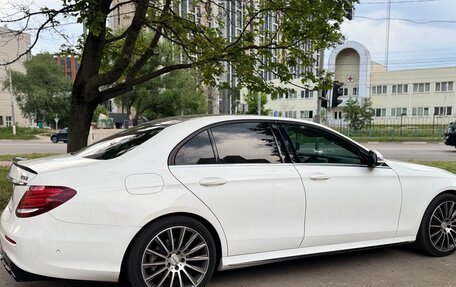 Mercedes-Benz E-Класс, 2018 год, 2 400 000 рублей, 5 фотография