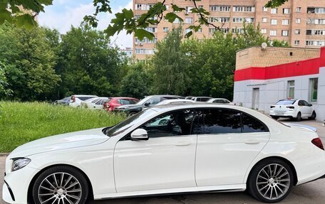 Mercedes-Benz E-Класс, 2018 год, 2 400 000 рублей, 4 фотография