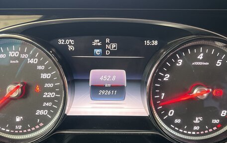 Mercedes-Benz E-Класс, 2018 год, 2 400 000 рублей, 10 фотография