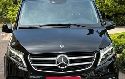 Mercedes-Benz V-Класс, 2017 год, 4 700 000 рублей, 1 фотография