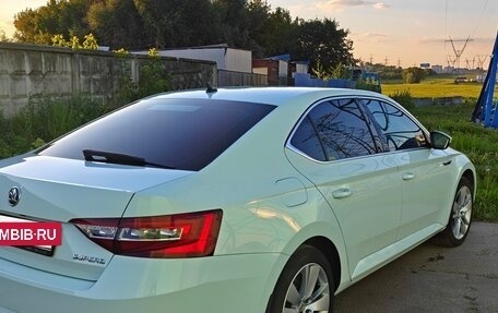 Skoda Superb III рестайлинг, 2018 год, 1 799 000 рублей, 4 фотография