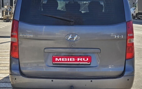 Hyundai H-1 II рестайлинг, 2010 год, 1 390 000 рублей, 3 фотография